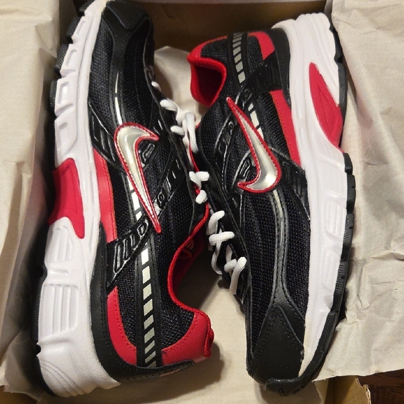 Nike Black and Pink Initator Athletic Shoes - Picture 1 of 5